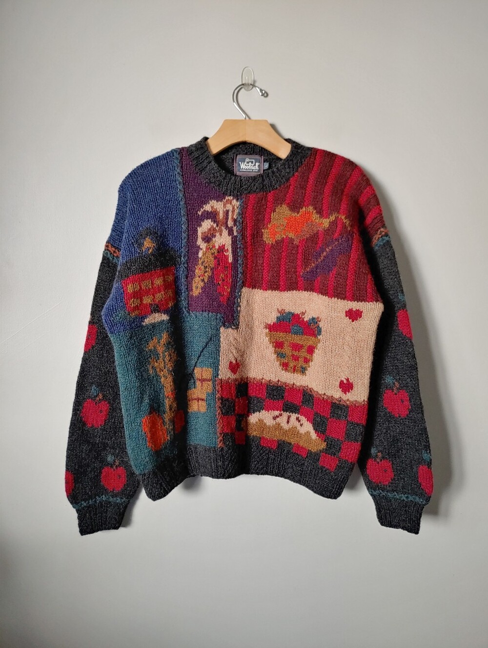Vintage Woolrich Handknit Sweater Autumn Fall Wool Size Large Apples
